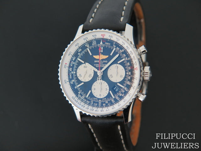 Breitling Navitimer World 01