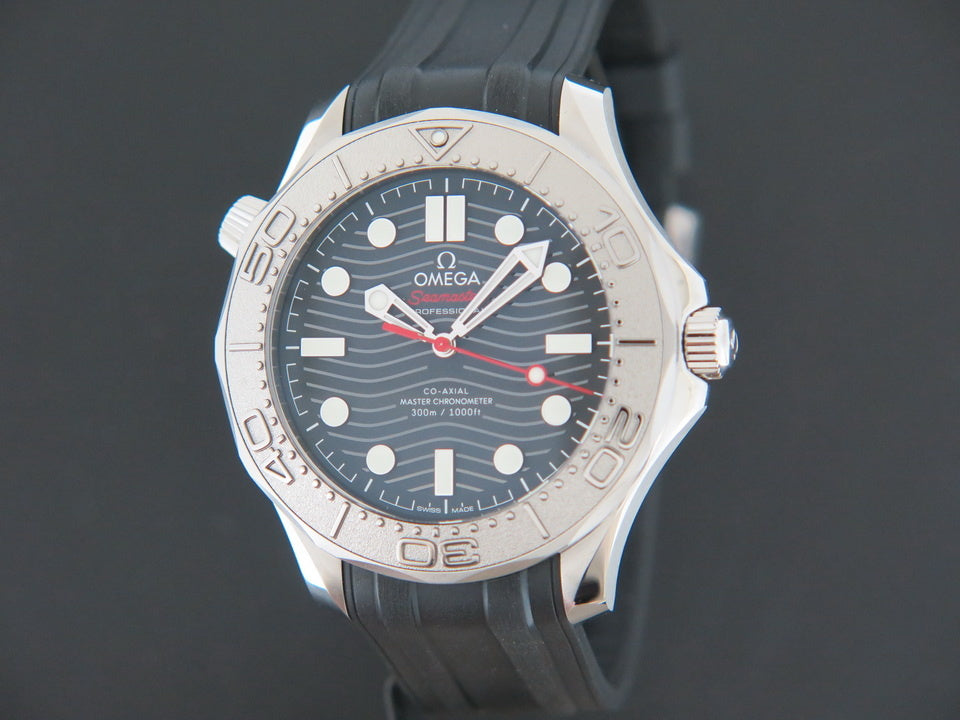 Omega Seamaster Diver 300M Nekton Edition Co-Axial Master Chronometer NEW 21032422001002 (1)