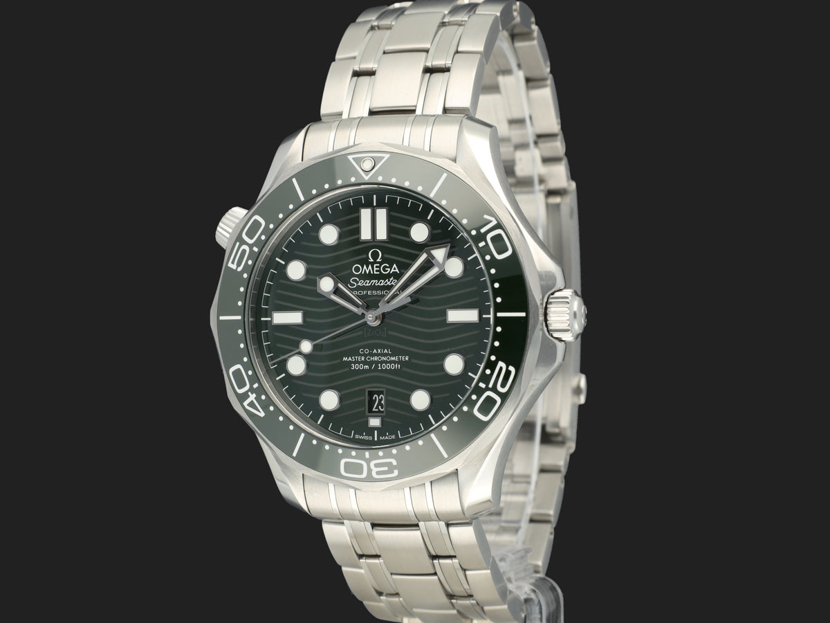 Omega Seamaster Diver 300M Co-Axial Master Chronometer Green Dial 210.30.42.20.10.001 (1)
