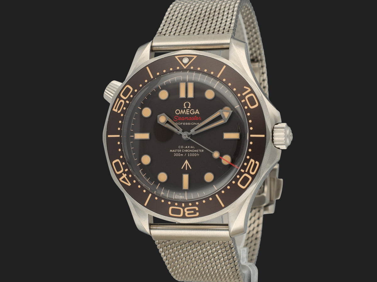 Omega Seamaster Diver 300M 007 Edition 210.90.42.20.01.001 (1)