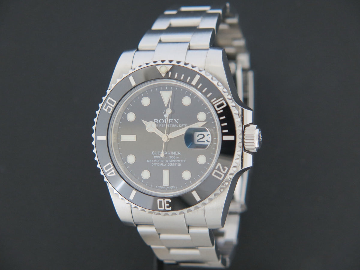 Rolex Submariner Date 116610LN (1)