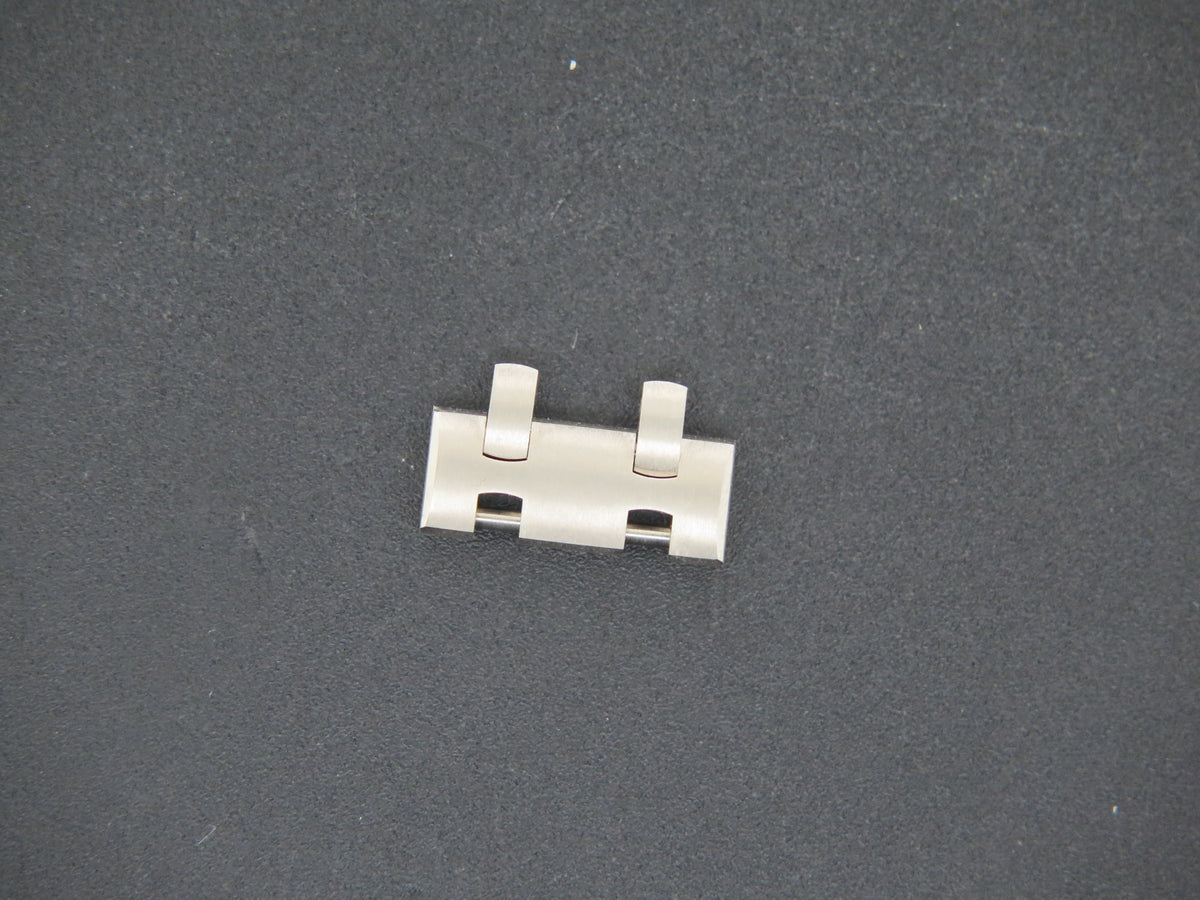 Audemars Piguet Royal Oak Offshore Titanium link 18 mm (1)