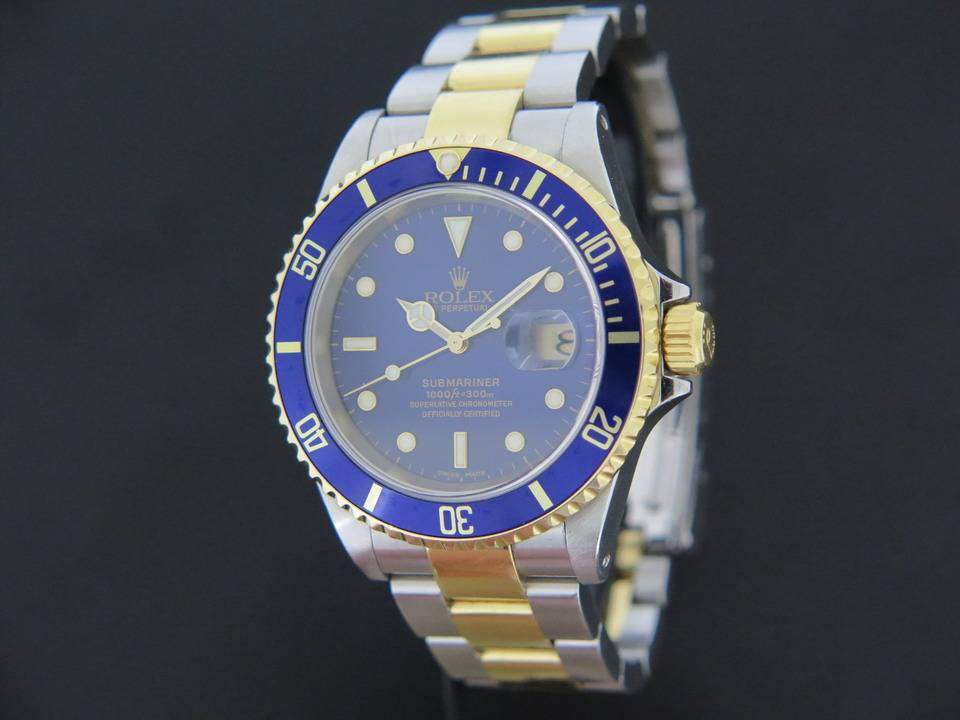 Rolex Oyster Perpetual Submariner Date (1)
