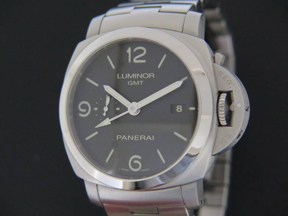 Panerai Luminor GMT (1)