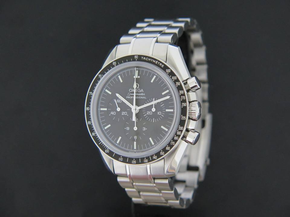Omega Speedmaster Professional Moonwatch (1)