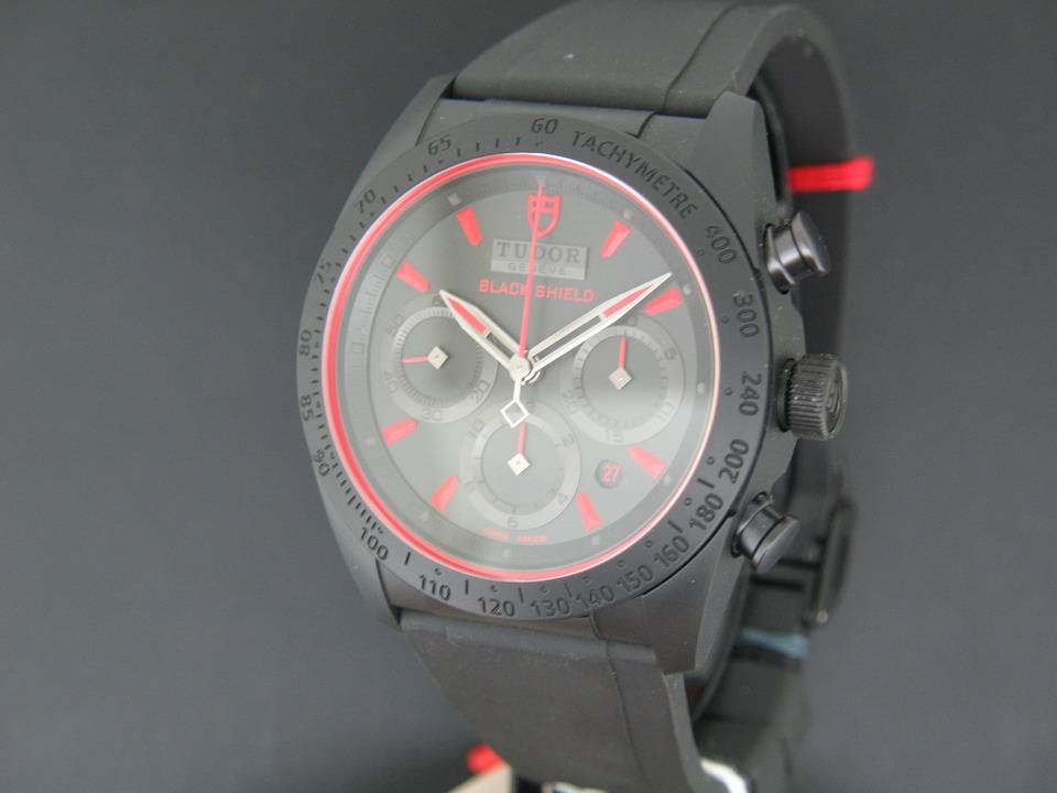 Tudor Fastrider Blackshield NEW (1)