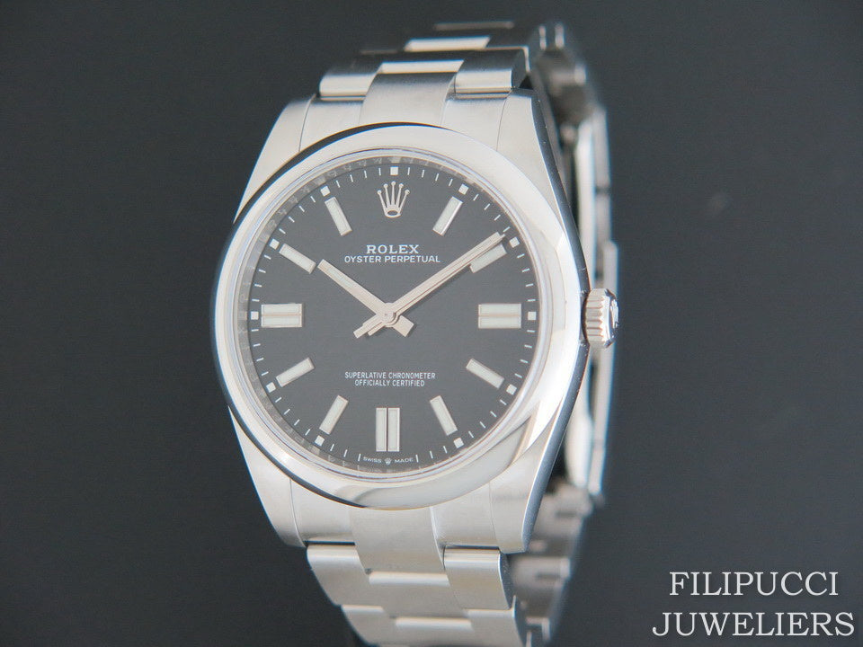 Rolex Oyster Perpetual 41 Black Dial 124300 NEW MODEL (1)