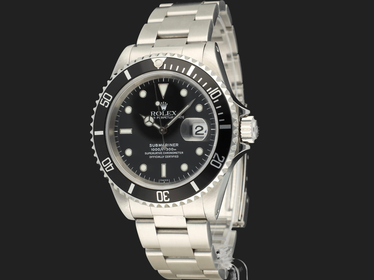 Rolex Submariner Date 16610 "Swiss Only" (1)