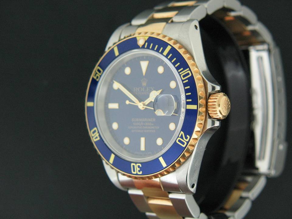 Rolex Oyster Perpetual Submariner Date (1)