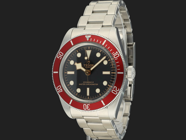 Tudor Heritage Black Bay