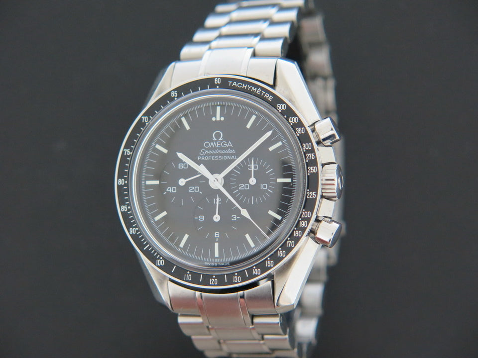 Omega Speedmaster Professional Moonwatch 35.70.50.00 (1)