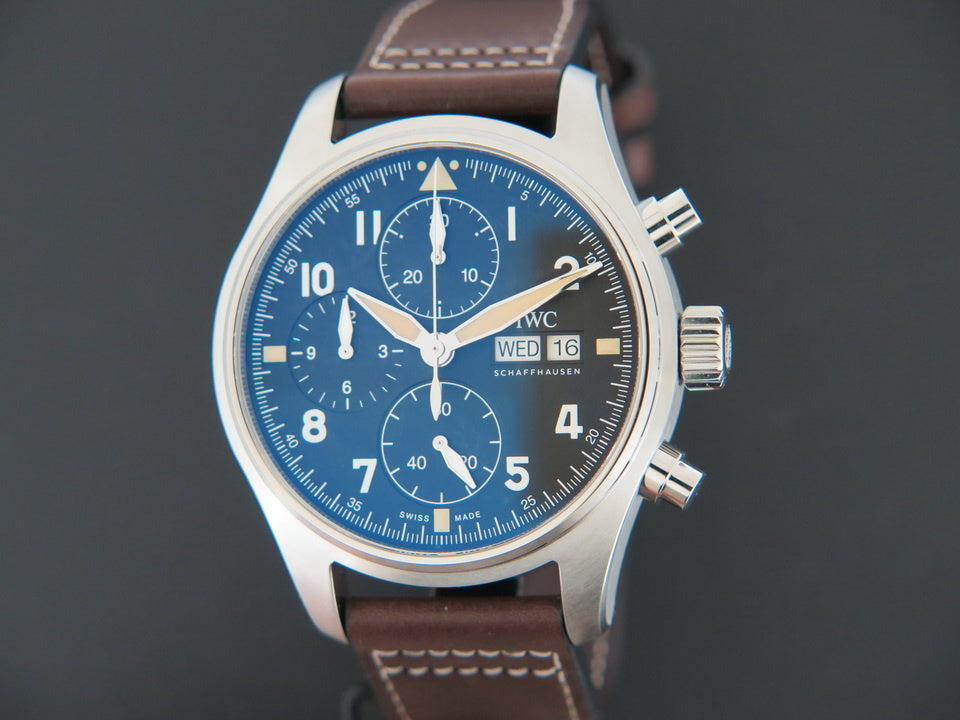 IWC Pilot's Chronograph Spitfire IW387903 33110425102002 (1)