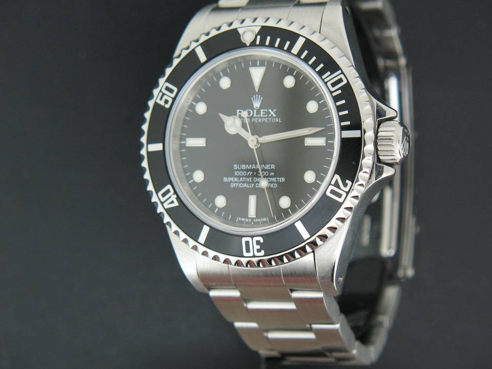 Rolex Oyster Perpetual Submariner No Date Four Lines (1)