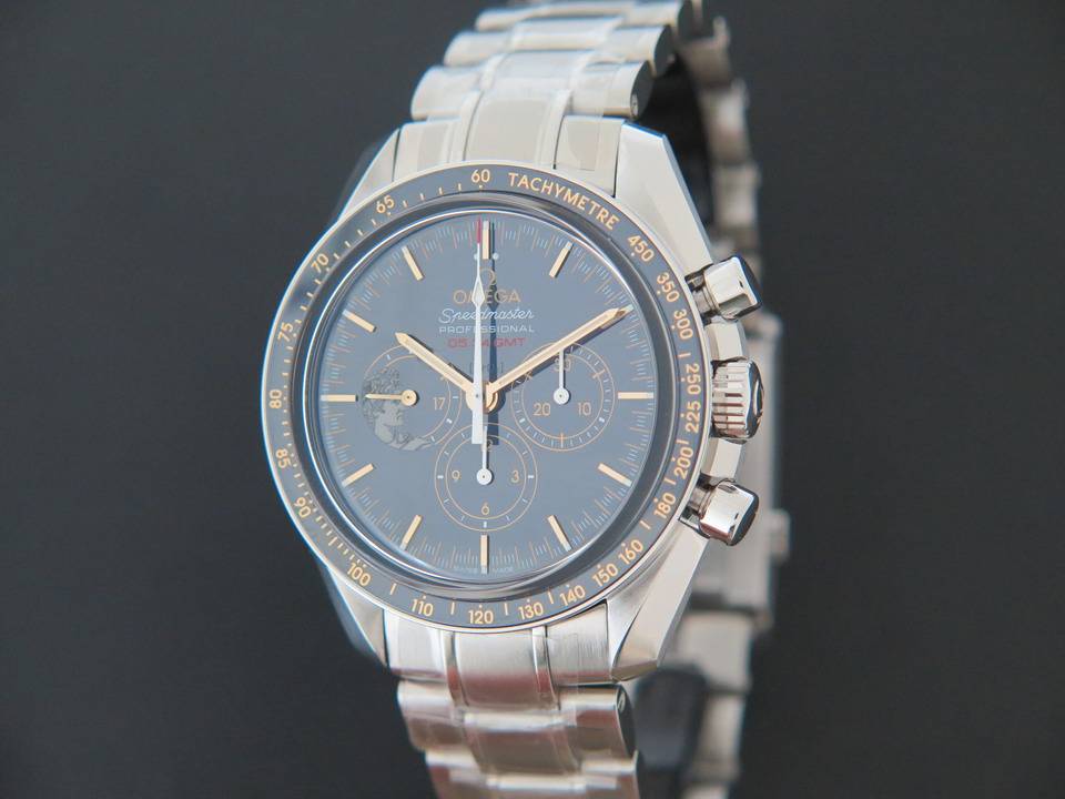 Omega Speedmaster Moonwatch â€œApollo XVIIâ€  (1)