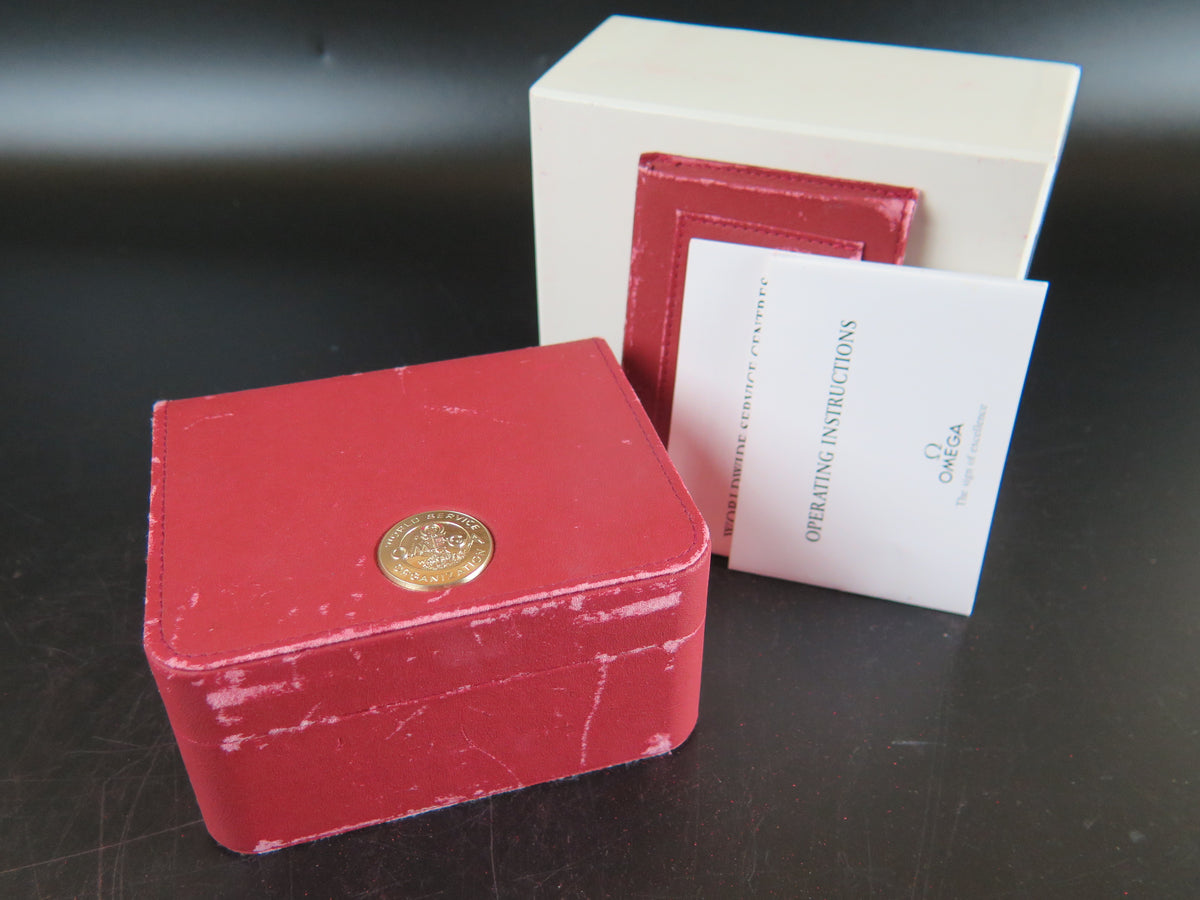 Omega Box set with booklets (1)