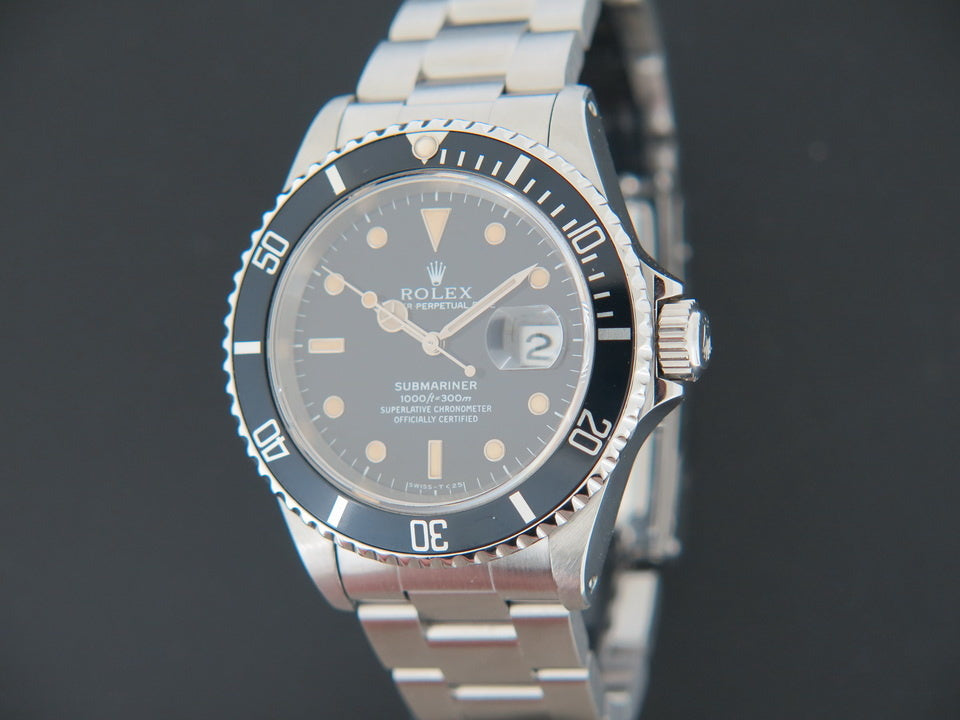Rolex Submariner Date 16610 W-serial (1)