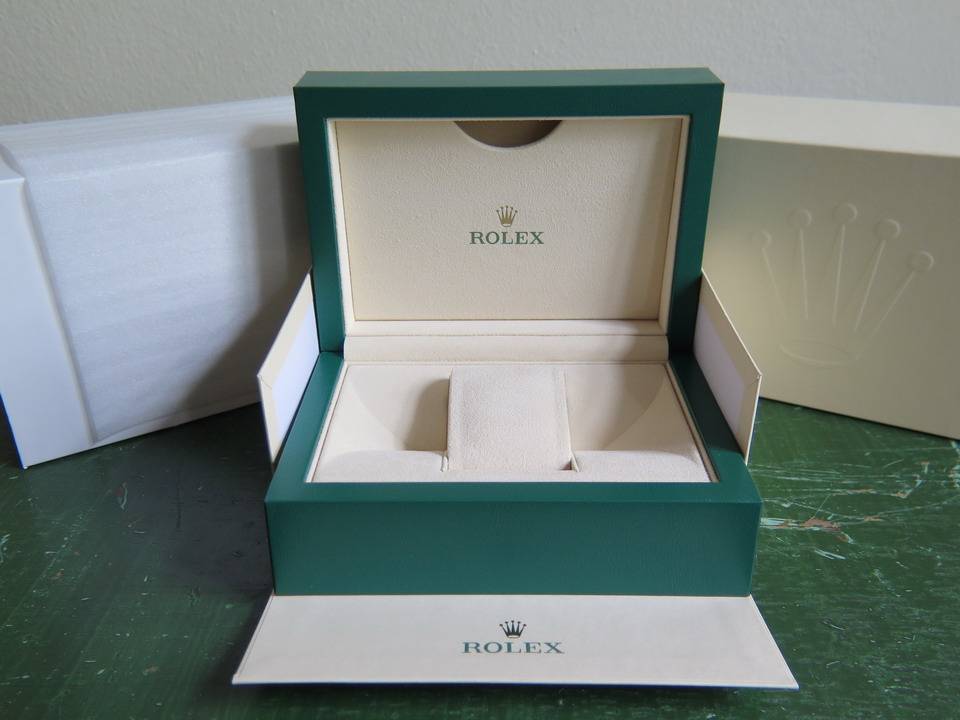 Rolex Medium Box 39139.04 (1)