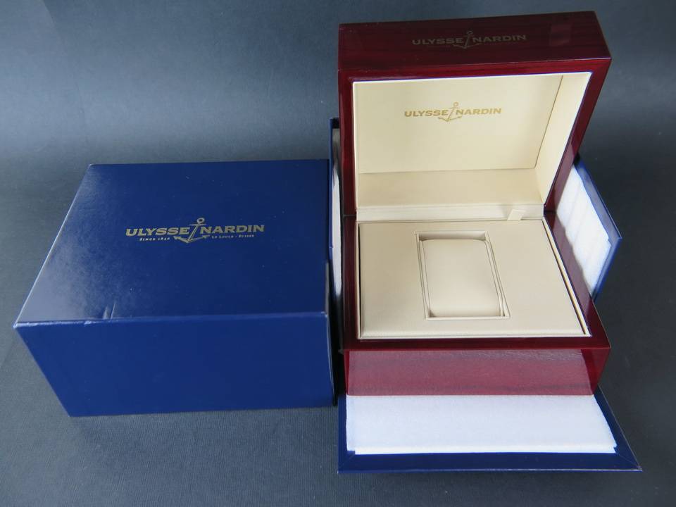 Ulysse Nardin Box  (1)