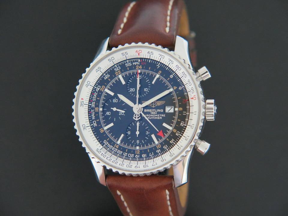 Breitling Navitimer World (1)