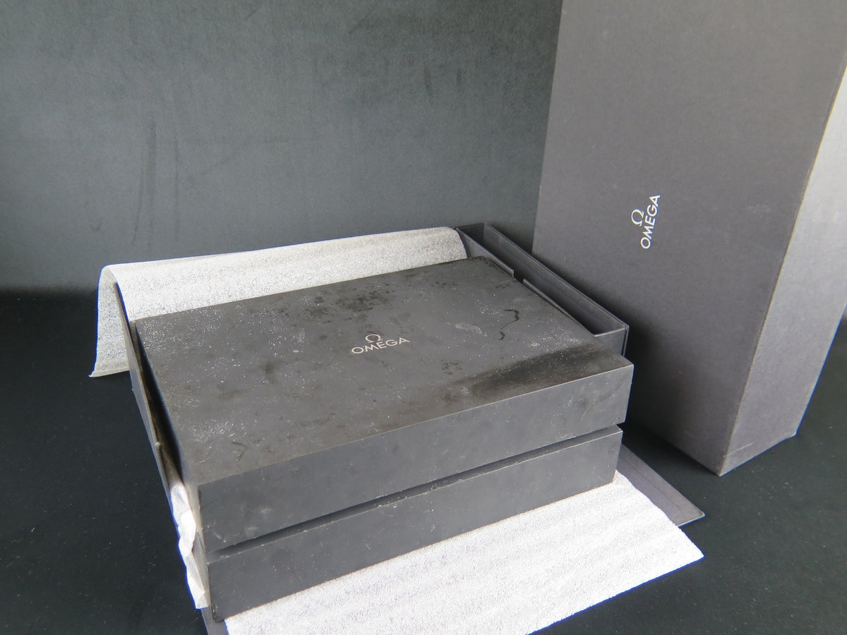 Omega Box Set for Speedmaster Professional Apollo 11 45th Anniversary (1)