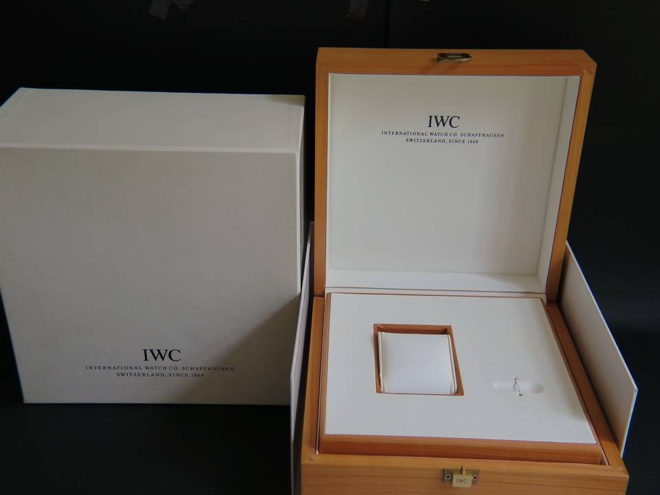 IWC Box (1)