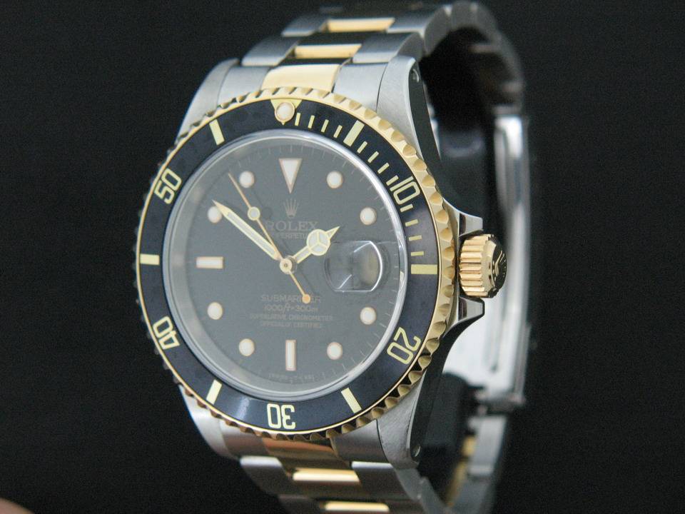 Rolex Oyster Perpetual Date Submariner  (1)