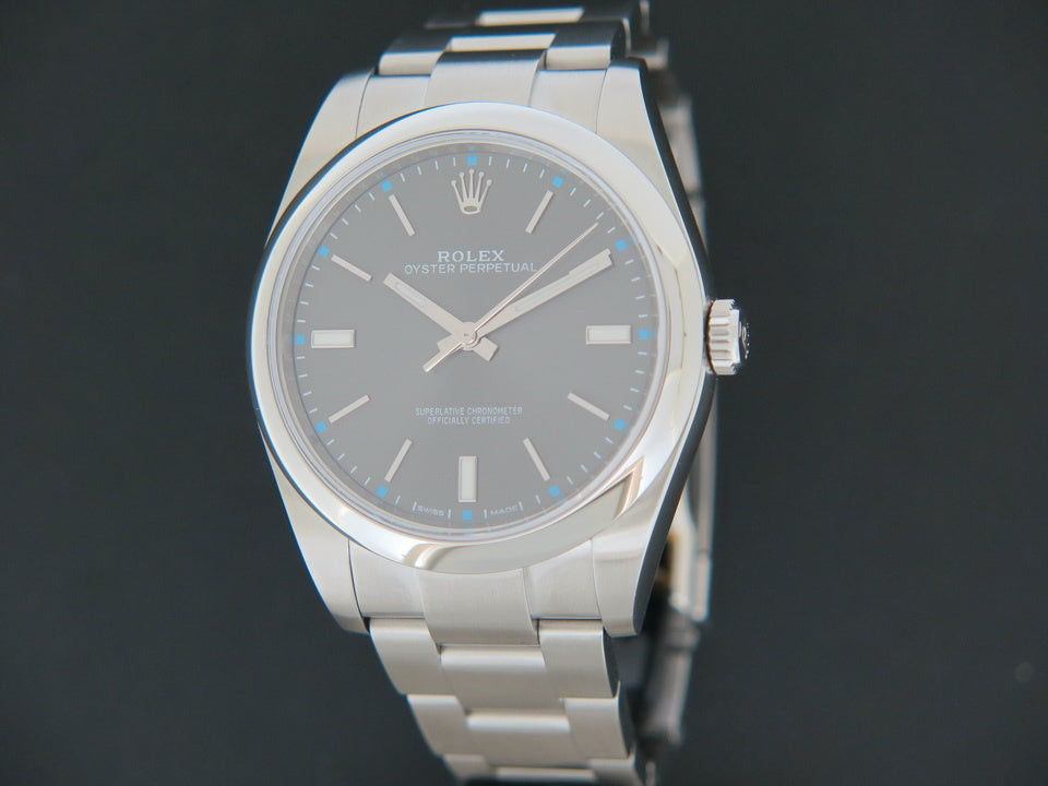 Rolex Oyster Perpetual 39 Dark Rhodium 114300 (1)
