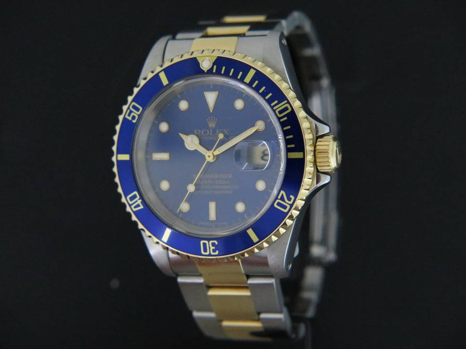 Rolex Oyster Perpetual Submariner Date (1)