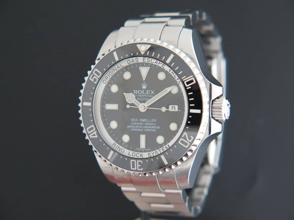 Rolex Oyster Perpetual Deepsea Sea-dweller (1)