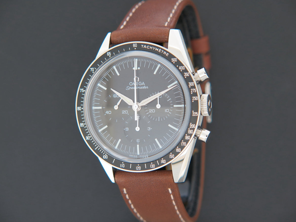 Omega Speedmaster Moonwatch 'First Omega in Space' 311.32.40.30.01.001 NEW  (1)