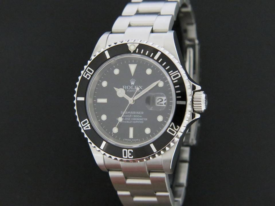 Rolex Submariner Date 16610 (1)