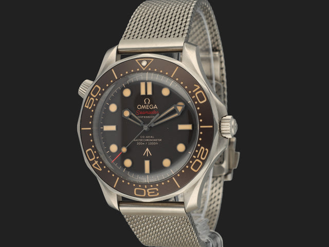 Omega Seamaster Diver 300M 007 Edition