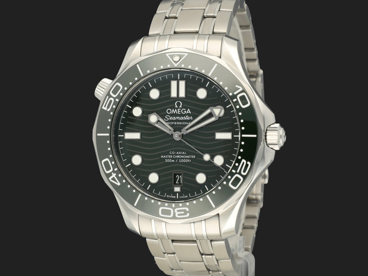 Omega Seamaster Diver 300M Co-Axial Master Chronometer Green Dial 210.30.42.20.10.001 21030422010001 (1)