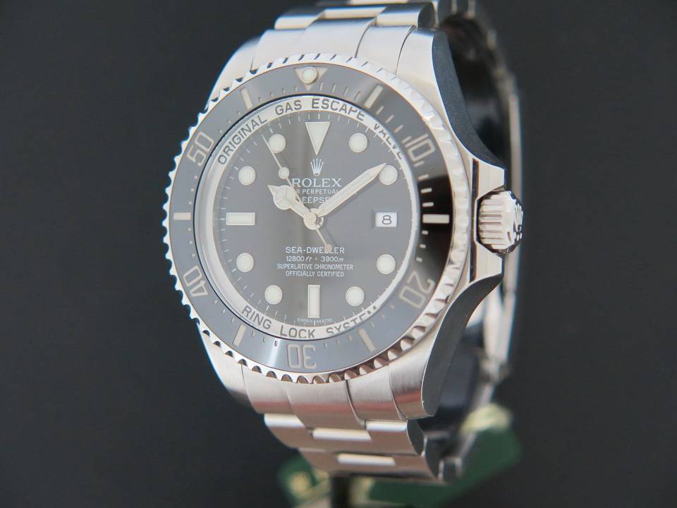 Rolex Oyster Perpetual Deepsea Sea-dweller (1)