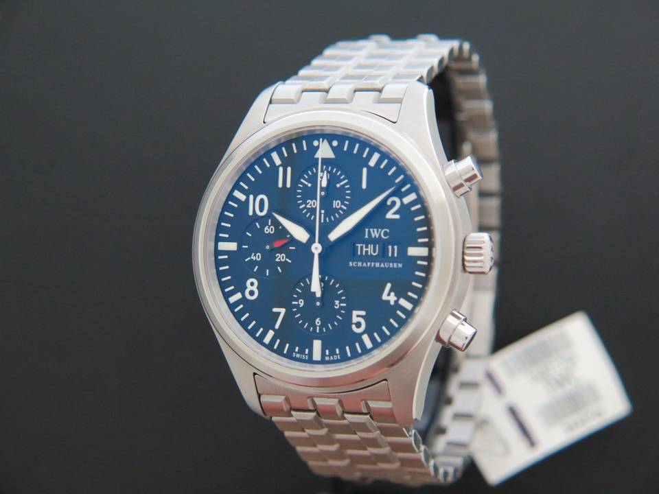IWC Pilot's Watch Chrono-Automatic N.O.S. (1)
