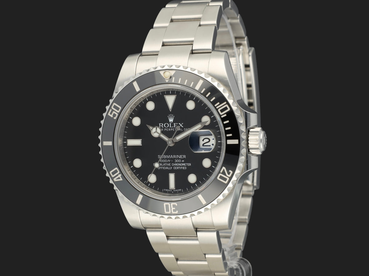 Rolex Submariner Date 116610LN (1)