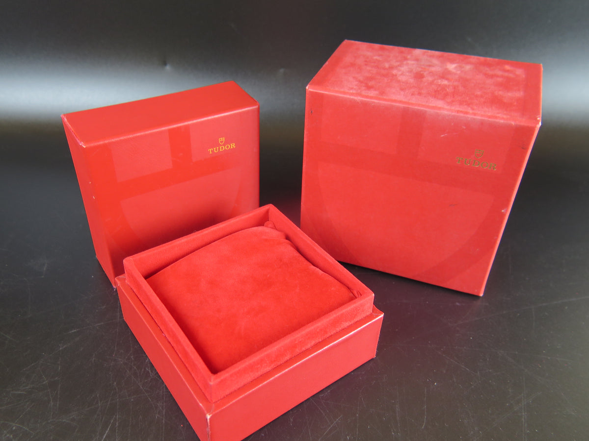 Tudor Box (1)