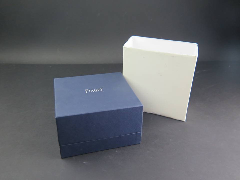 Piaget Box (1)