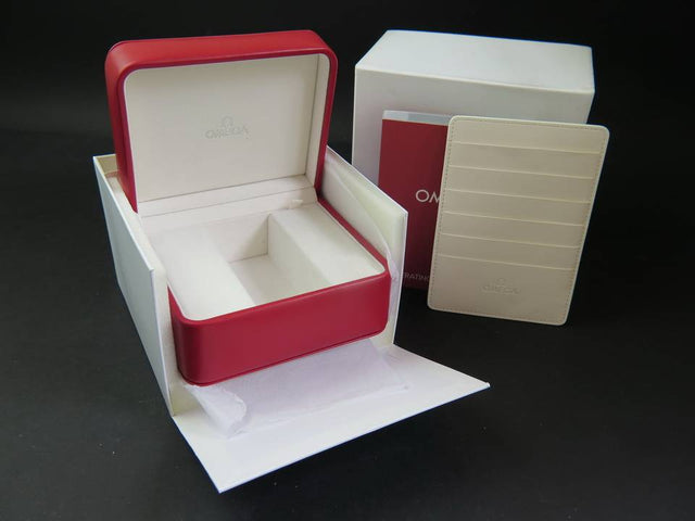 Omega Box and Cardholder