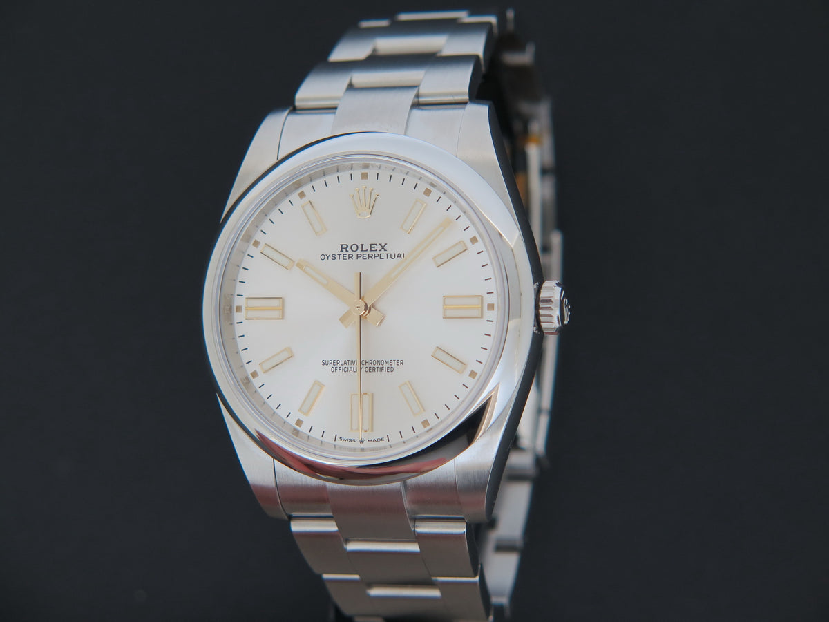 Rolex Oyster Perpetual 41 Silver Dial 124300 NEW (1)
