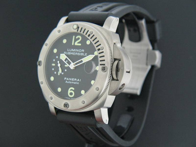 Panerai Luminor Submersible