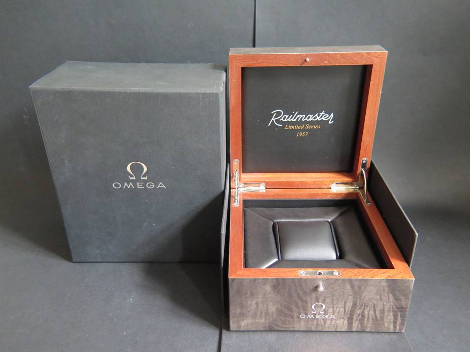 Omega Box (1)