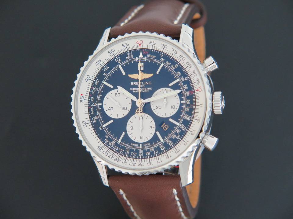 Breitling Navitimer 01 â€œDC-3 World Tourâ€ Limited Edition 500 pieces (1)