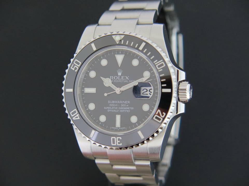 Rolex Submariner Date 116610LN (1)