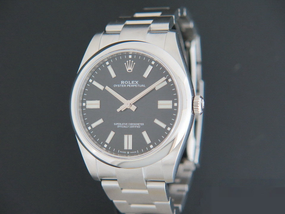Rolex Oyster Perpetual 41 Black Dial 124300 NEW (1)