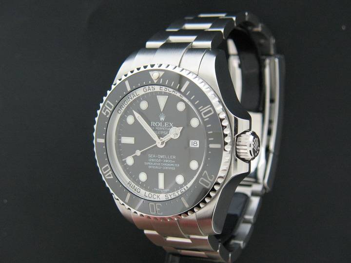Rolex Oyster Perpetual Deepsea Sea-dweller (1)