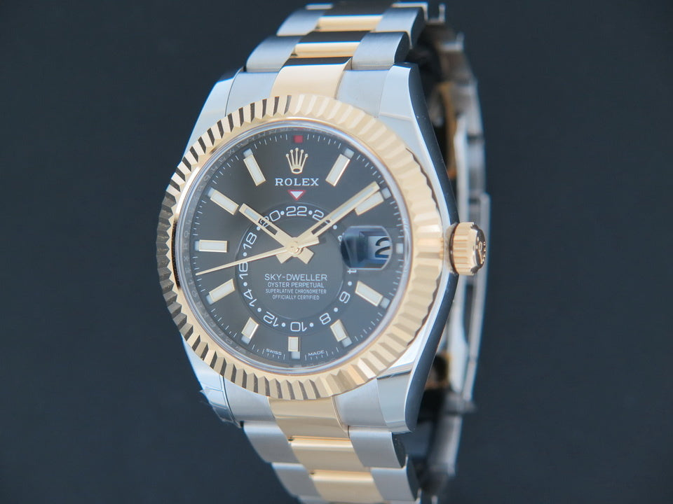 Rolex Sky-Dweller Gold/Steel Black 326933 NEW (1)
