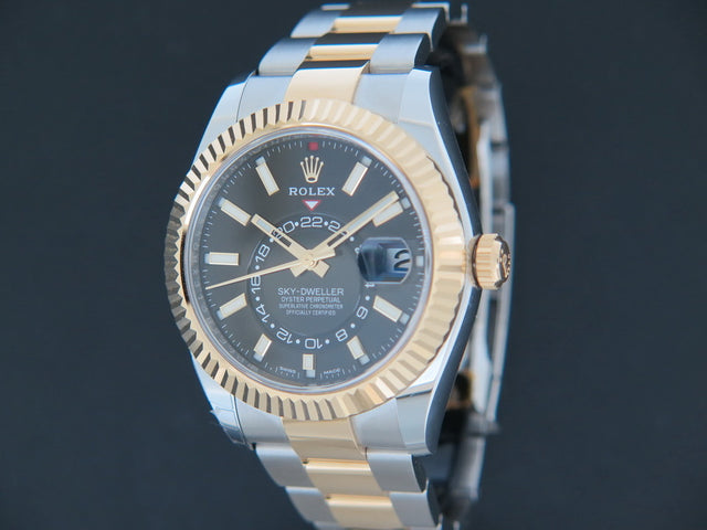 Rolex Sky-Dweller Gold/Steel Black