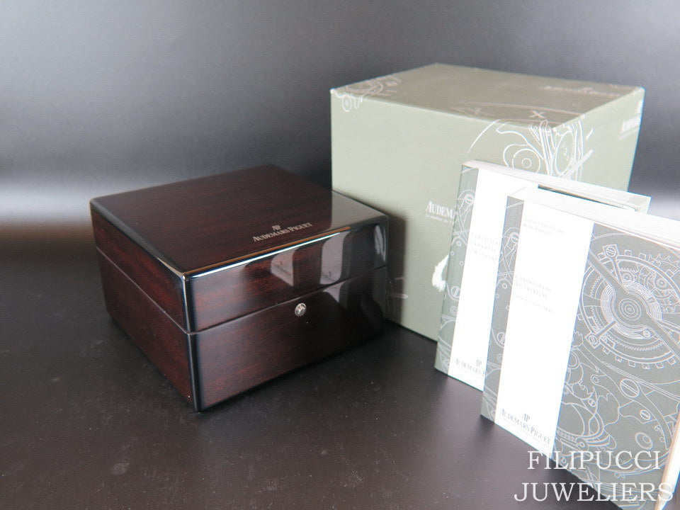 Audemars Piguet Box set with booklets (1)