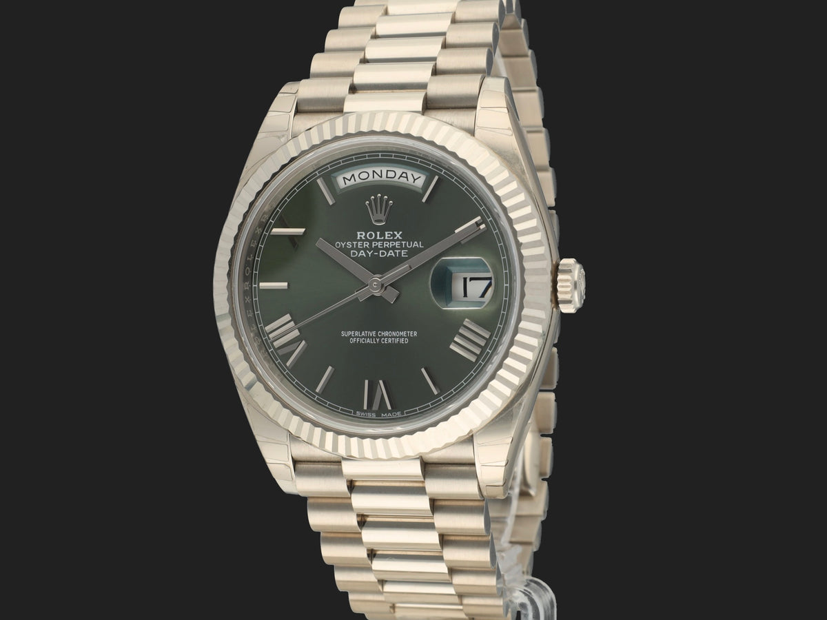 Rolex Day-Date 40 White Gold Olive Green Roman Dial 228239  (1)